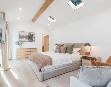 8417 Holy Cross Place - Photo Thumbnail 14