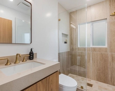 8417 Holy Cross Place - Photo Thumbnail 24
