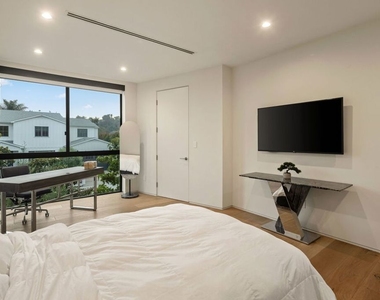 1368 Beckwith Avenue - Photo Thumbnail 39
