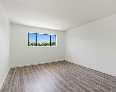 5000 S Centinela Avenue - Photo Thumbnail 11