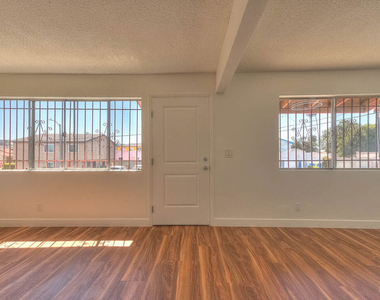 8468 Halldale Avenue - Photo Thumbnail 7