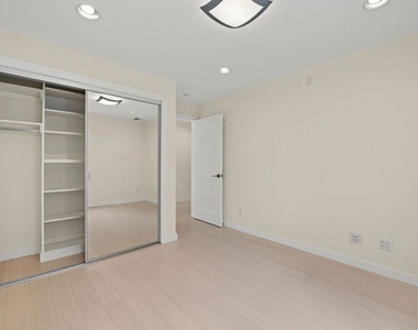 175 Barlock Avenue - Photo Thumbnail 30
