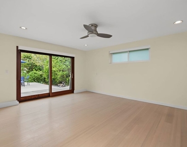 175 Barlock Avenue - Photo Thumbnail 39