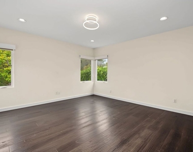 175 Barlock Avenue - Photo Thumbnail 18