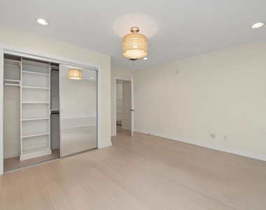 175 Barlock Avenue - Photo Thumbnail 26