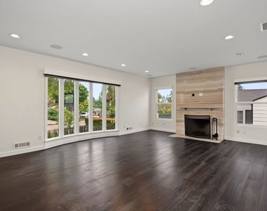 175 Barlock Avenue - Photo Thumbnail 7