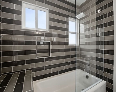 175 Barlock Avenue - Photo Thumbnail 21