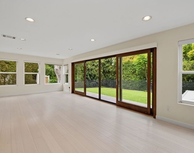 175 Barlock Avenue - Photo Thumbnail 34