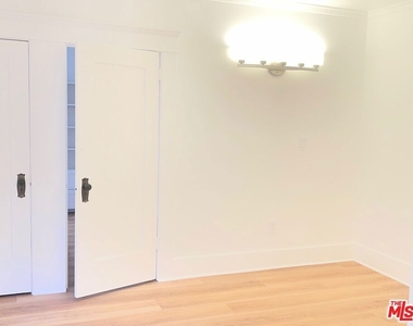 305 S Norton Avenue - Photo Thumbnail 14