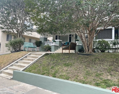 305 S Norton Avenue - Photo Thumbnail 24