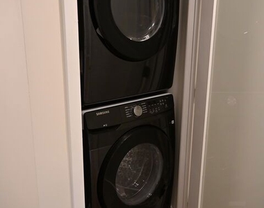 1000 S Sherbourne Drive - Photo Thumbnail 2