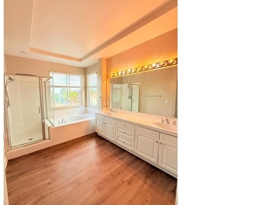 6063 Oakgate Row - Photo Thumbnail 12