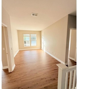 6063 Oakgate Row - Photo Thumbnail 13
