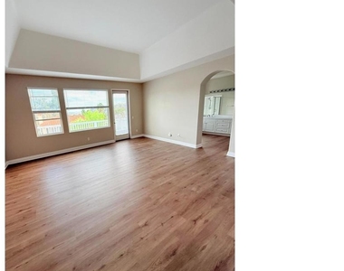 6063 Oakgate Row - Photo Thumbnail 11
