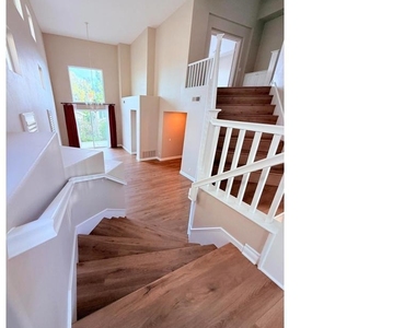 6063 Oakgate Row - Photo Thumbnail 1