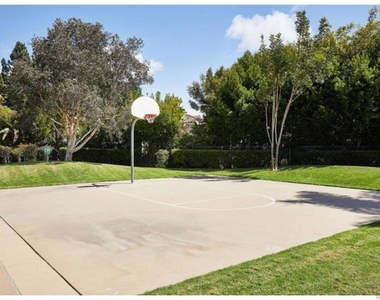 6063 Oakgate Row - Photo Thumbnail 6
