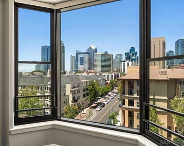 500 W Harbor Dr. - Photo Thumbnail 10