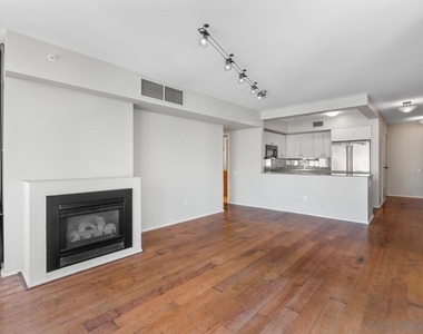 500 W Harbor Dr. - Photo Thumbnail 8