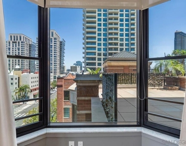 500 W Harbor Dr. - Photo Thumbnail 25
