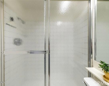21040 Parthenia Street - Photo Thumbnail 14