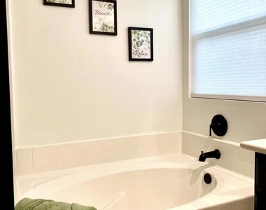 84146 Azzura Way - Photo Thumbnail 7