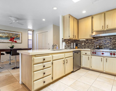 6 Colgate Drive - Photo Thumbnail 16