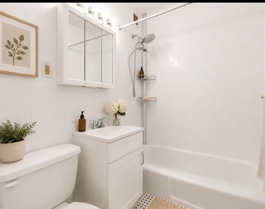 61 Lexington Avenue - Photo Thumbnail 4