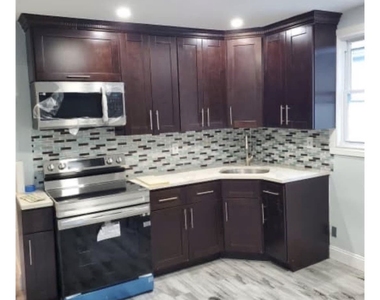 130-13 109th Avenue - Photo Thumbnail 4