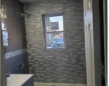 130-13 109th Avenue - Photo Thumbnail 3