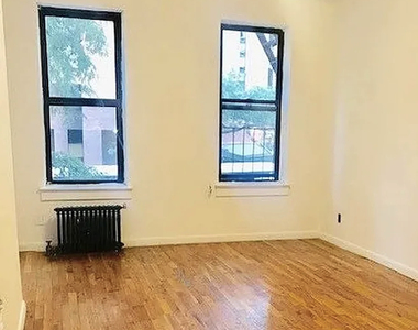 172 East 92nd Street - Photo Thumbnail 3