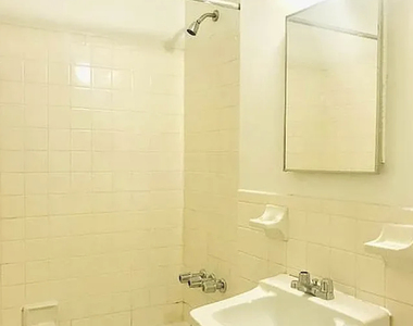 172 East 92nd Street - Photo Thumbnail 4