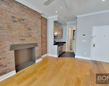 Avenue B - Photo Thumbnail 2
