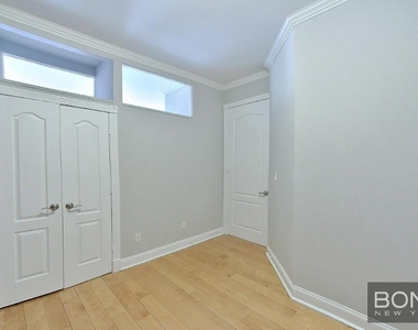 Avenue B - Photo Thumbnail 4