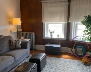 275 Aspinwall Ave - Photo Thumbnail 5