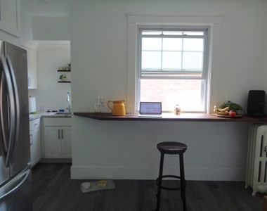 125 Chiswick Rd - Photo Thumbnail 3