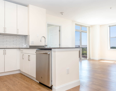 70 Hope Ave - Photo Thumbnail 39