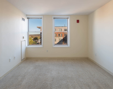 70 Hope Ave - Photo Thumbnail 26