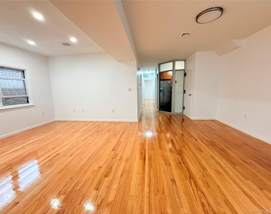 205th Street - Photo Thumbnail 1