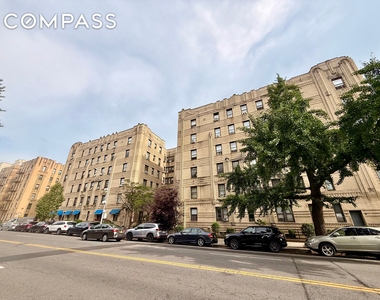 Avenue P - Photo Thumbnail 6