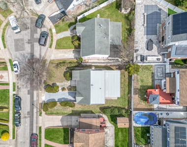 5 Hawthorne Lane - Photo Thumbnail 7