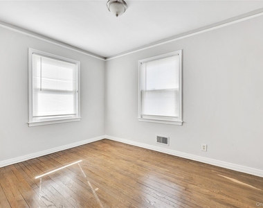 5 Hawthorne Lane - Photo Thumbnail 22