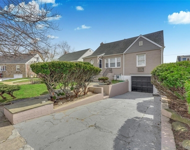 5 Hawthorne Lane - Photo Thumbnail 2