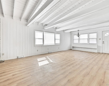 5 Hawthorne Lane - Photo Thumbnail 14