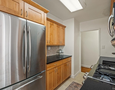 72-10 112th Street - Photo Thumbnail 12