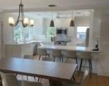 142 Flamingo Street - Photo Thumbnail 2