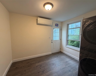 182 Ashford Avenue - Photo Thumbnail 1