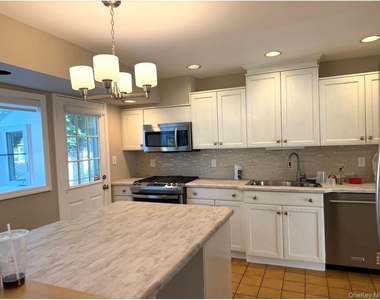 96 Phipps Lane - Photo Thumbnail 15