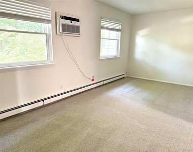209 Everett Place - Photo Thumbnail 10