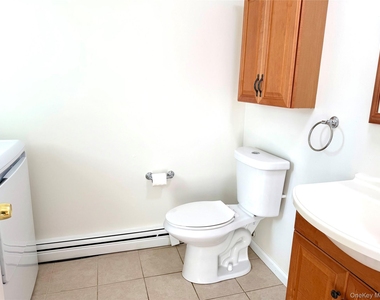 209 Everett Place - Photo Thumbnail 15