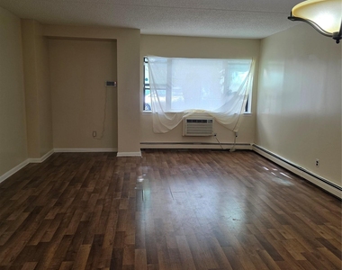 71-09 Park Avenue - Photo Thumbnail 8